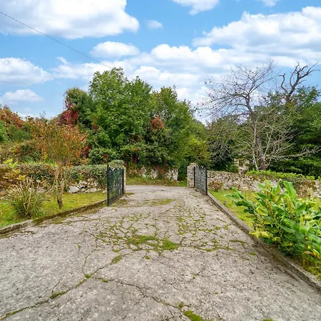 Nyaraló En Riegu Llanes